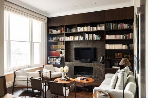 2 bedroom apartment for sale, London SW3