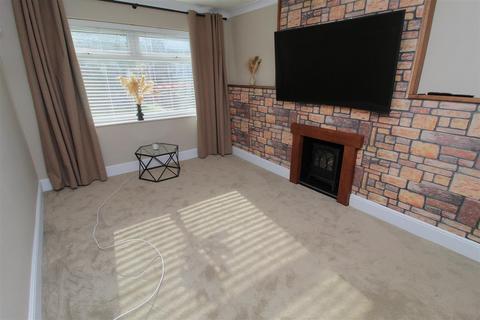 3 bedroom terraced house for sale, Barnfield Close, Bootle L30