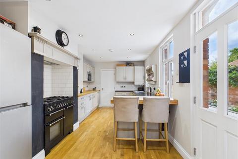 4 bedroom terraced house for sale, Mayfield Avenue, Stratford-Upon-Avon CV37