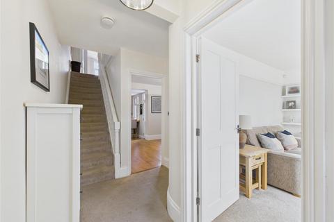 4 bedroom terraced house for sale, Mayfield Avenue, Stratford-Upon-Avon CV37