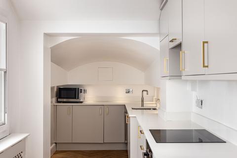 3 bedroom apartment for sale, London SW7