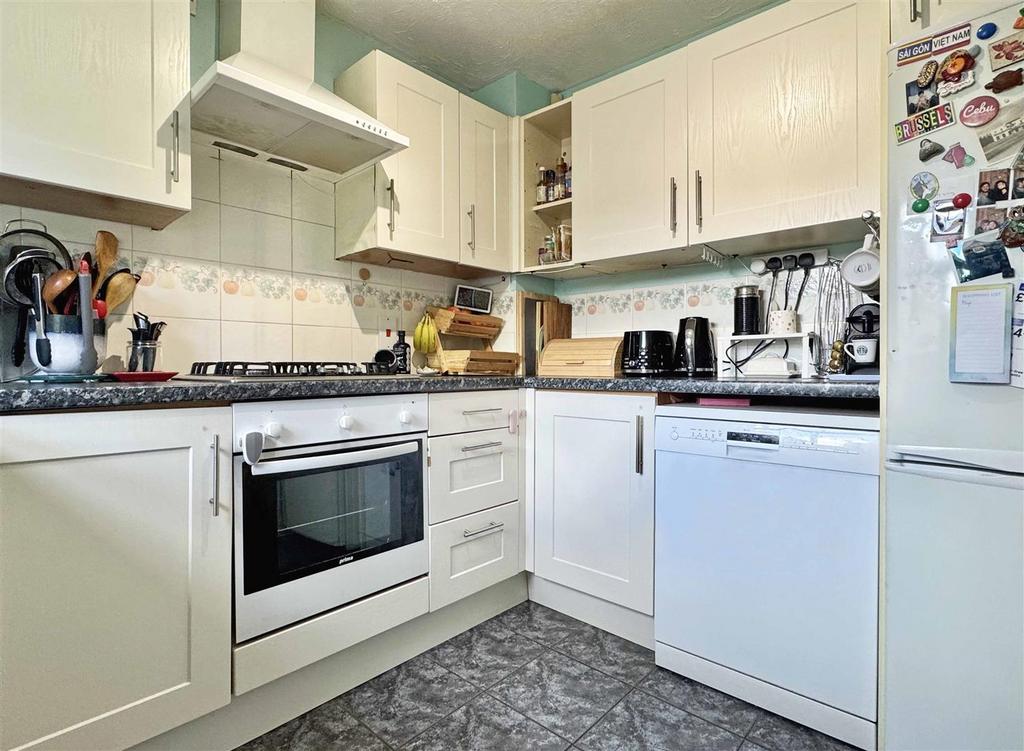 Kitchen c.jpg