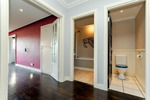 2 bedroom flat to rent, Market Road, Caledonian Road