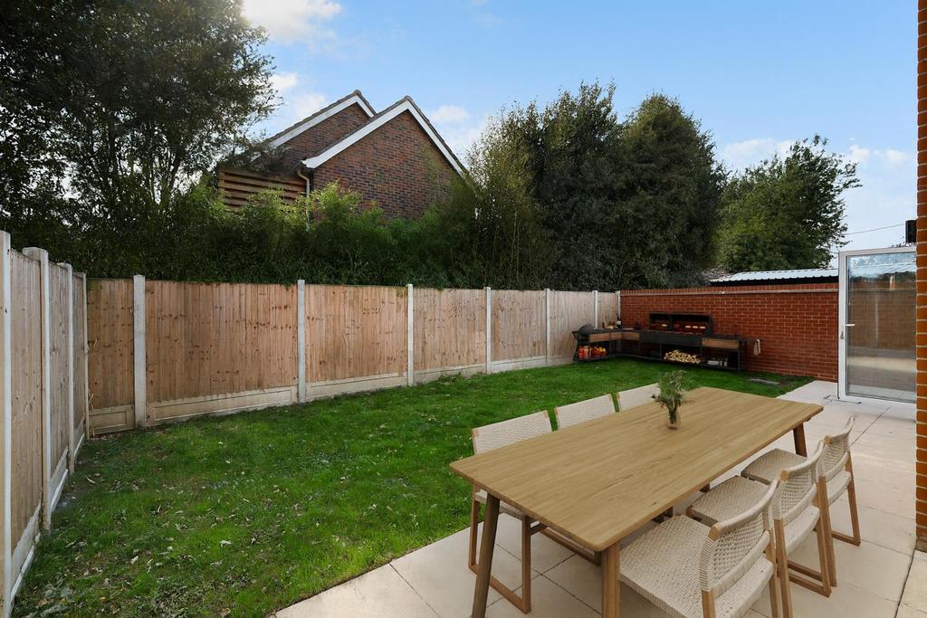 Garden Virtually Staged