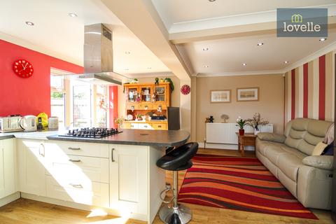 3 bedroom semi-detached house for sale, Laceby Road, Grimsby DN34