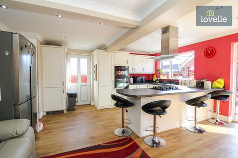 3 bedroom semi-detached house for sale, Laceby Road, Grimsby DN34