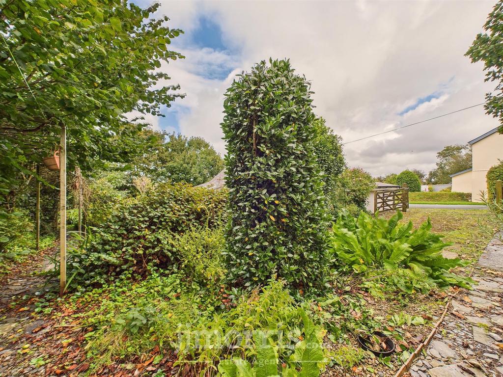 CAM02122 G0-PR0372-STILL003.jpg