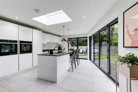 undefined, Main Street, Burton Joyce NG14