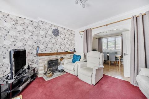 4 bedroom semi-detached house for sale, Hatch Gardens, Tadworth, Surrey. KT20