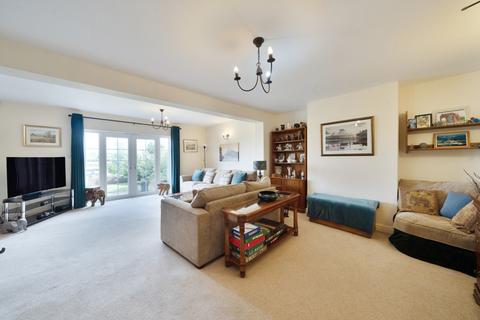 undefined, Gloucester Road, Gloucestershire GL20