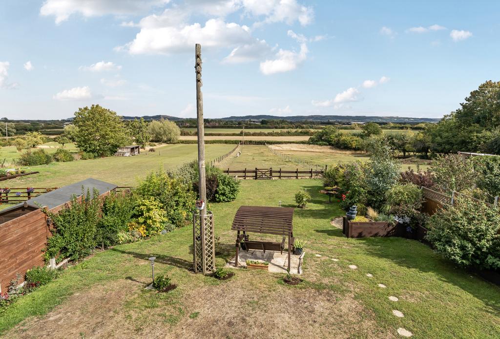 1348692-1-68bb2d9...