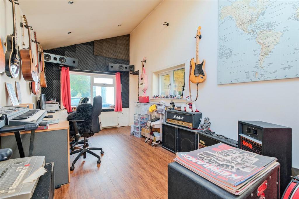 Studio/Bedroom