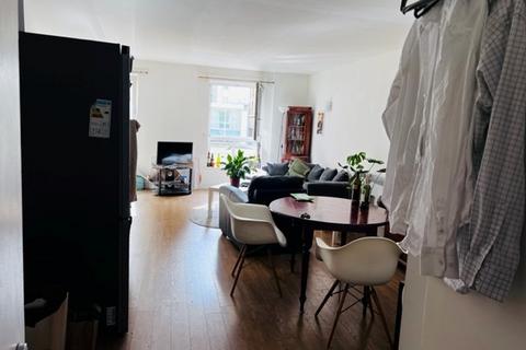 3 bedroom apartment to rent, Cornell Building, Coke Street, London, E1