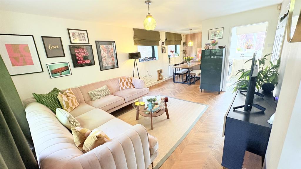 L-Shaped Living/Dining Room