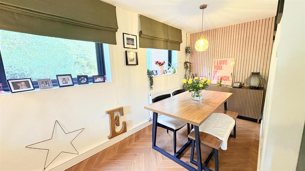 L-Shaped Living/Dining Room