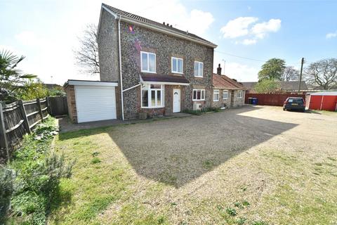 undefined, Holmsey Green, Beck Row, Bury St. Edmunds, Suffolk, IP28
