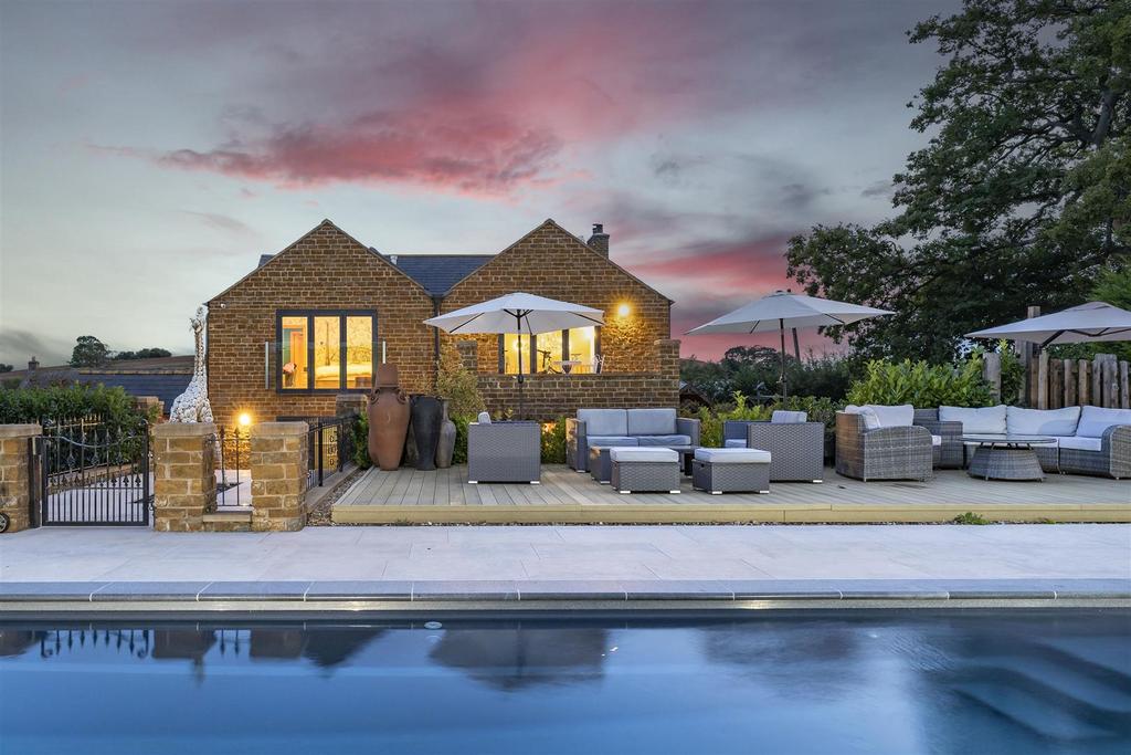 Home 4.jpg