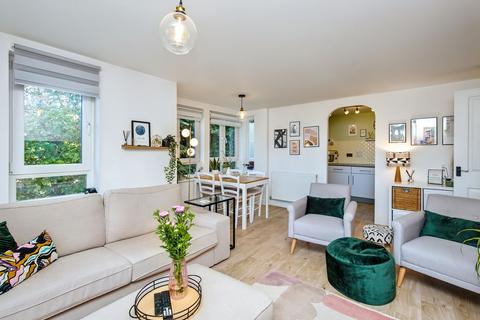2a Easter Langside Medway, Dalkeith, EH22 2FJ