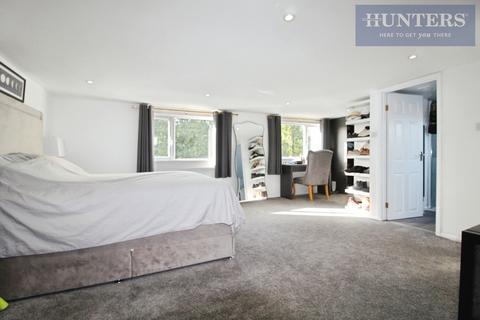 5 bedroom house for sale, Lawrence Avenue, St Margarets