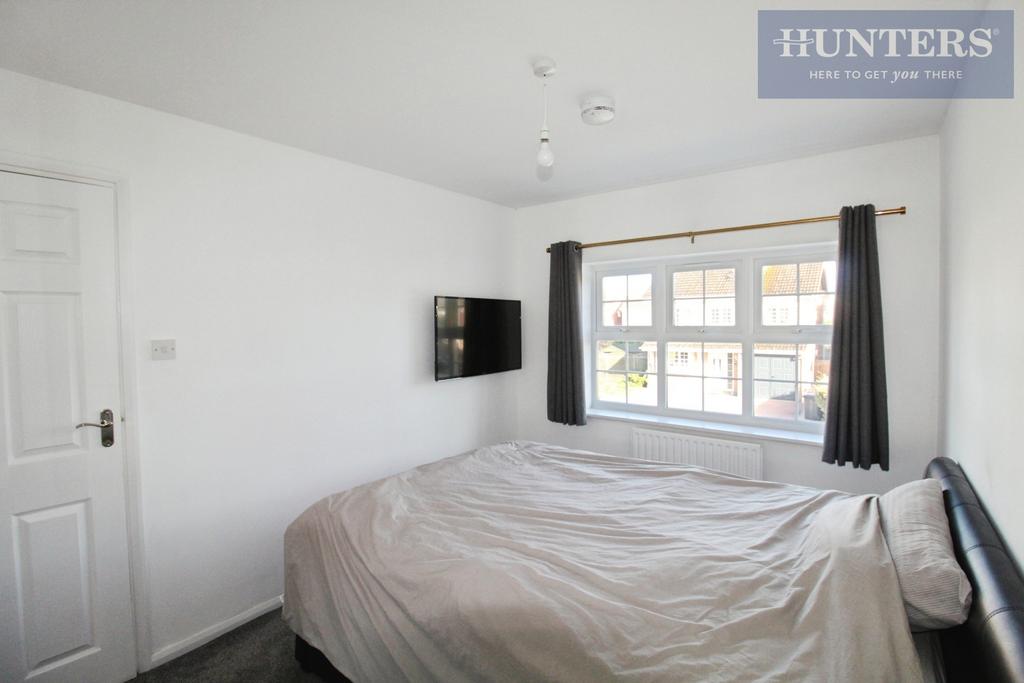 Pbox-bedroom-335724.JPG