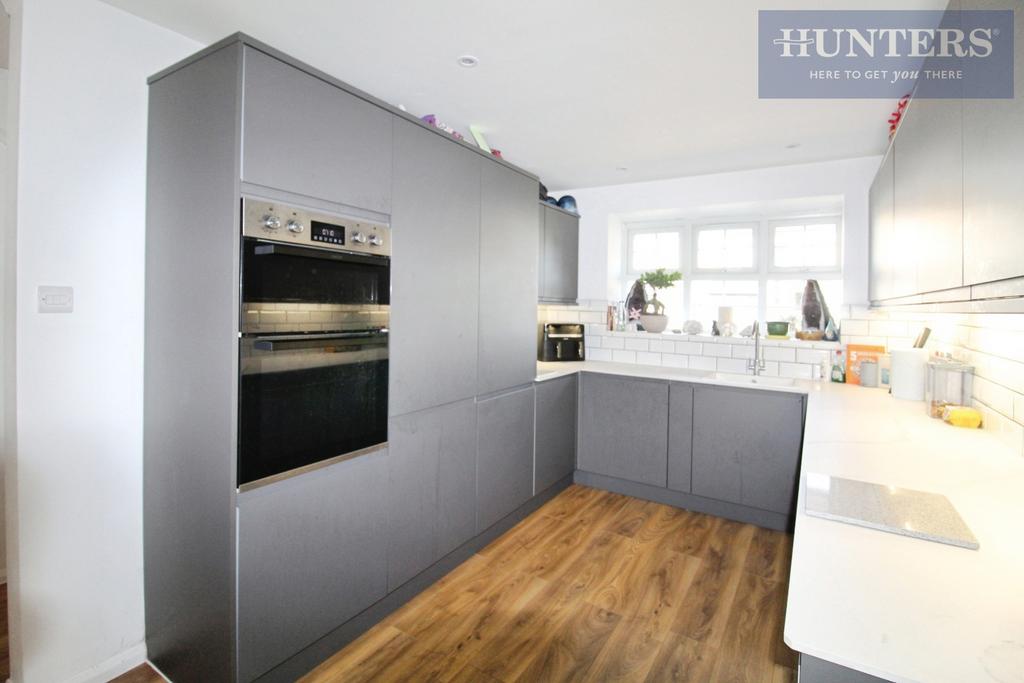 Pbox-kitchen-335724.JPG