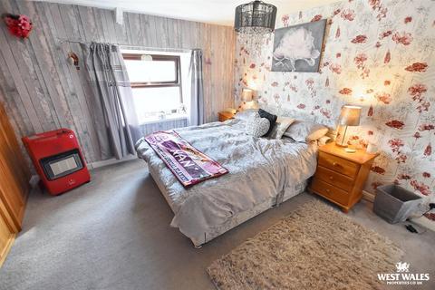 2 bedroom terraced house for sale, Narberth Road, Haverfordwest