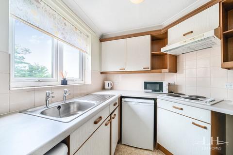1 bedroom flat for sale, Draper Court, Hornchurch