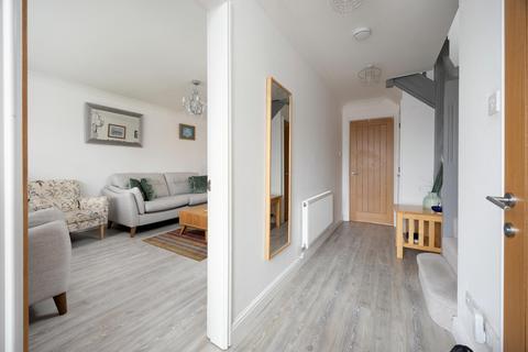 52 Azalea Drive, Trowbridge, BA14 9GG