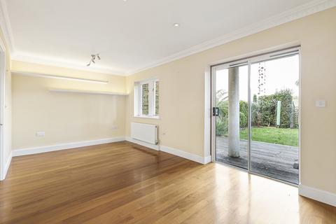 4 bedroom terraced house for sale, Old School Mews, Staines-upon-Thames, Surrey, TW18