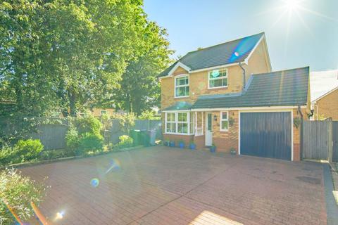 24 Bell Close, Gonerby Hill Foot, Grantham, NG31 8GJ