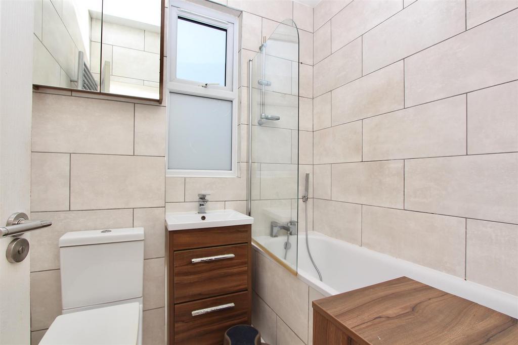 Grainger Road, N22