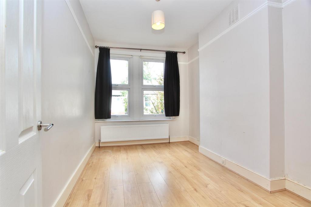 Grainger Road, N22