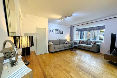 2 Springfield Avenue, Lofthouse, Wakefield, WF3 3FL