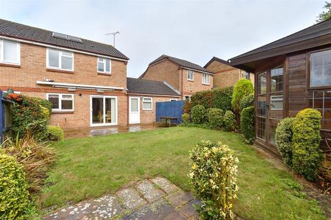 undefined, Winnet Way, Horsham RH13