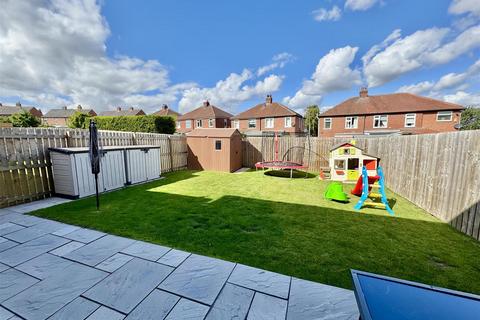 4 bedroom detached house for sale, Dearne Hall Park, Barugh Green, S75 1FT