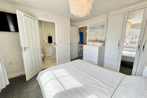 4 bedroom detached house for sale, Dearne Hall Park, Barugh Green, S75 1FT