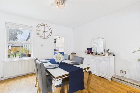 22 Forest Road, Cheshunt, Waltham Cross, EN8 9DB