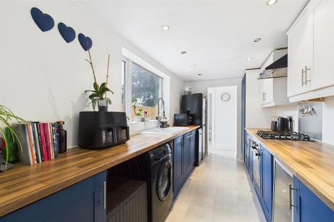 22 Forest Road, Cheshunt, Waltham Cross, EN8 9DB