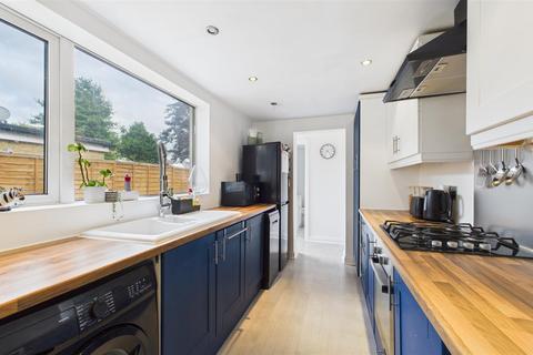 22 Forest Road, Cheshunt, Waltham Cross, EN8 9DB