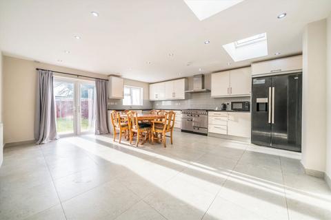 5 bedroom house to rent, Uneeda Drive, Greenford UB6