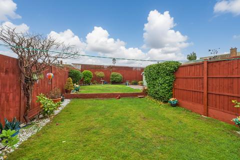 undefined, Hearsall Avenue, Stanford-Le-Hope, SS17