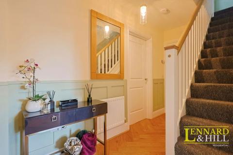 4 bedroom detached house for sale, Dixon Link, Basildon SS16