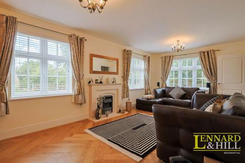 4 bedroom detached house for sale, Dixon Link, Basildon SS16
