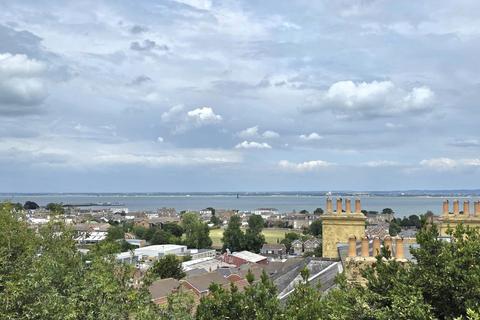 1 bedroom flat to rent - West Hill Road, Ryde PO33