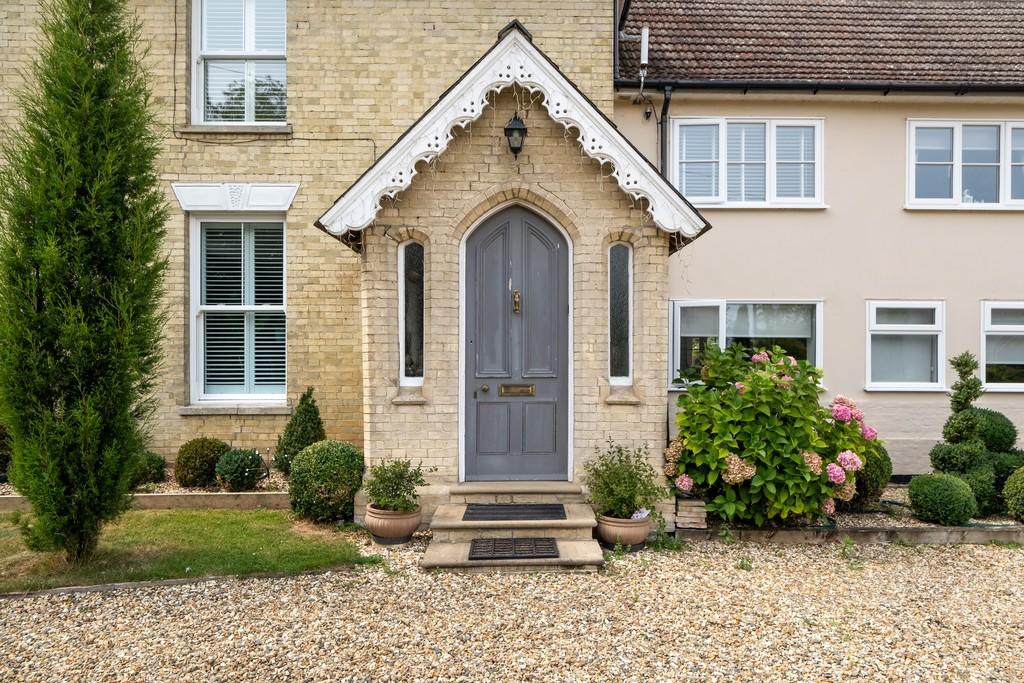 1440px-Elm Farm House-9