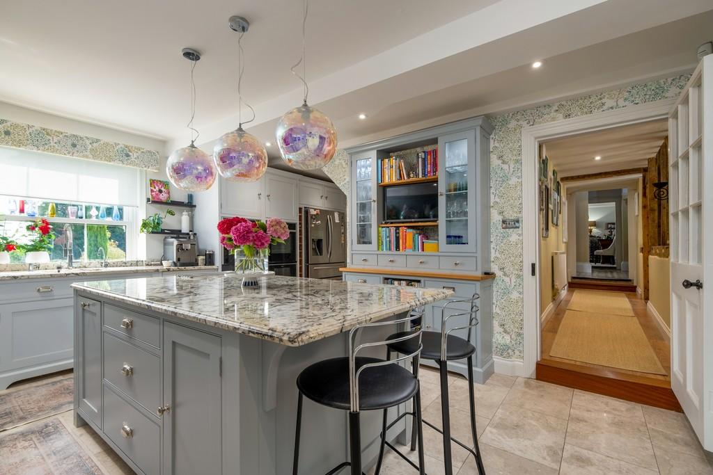 1440px-Elm Farm House-16