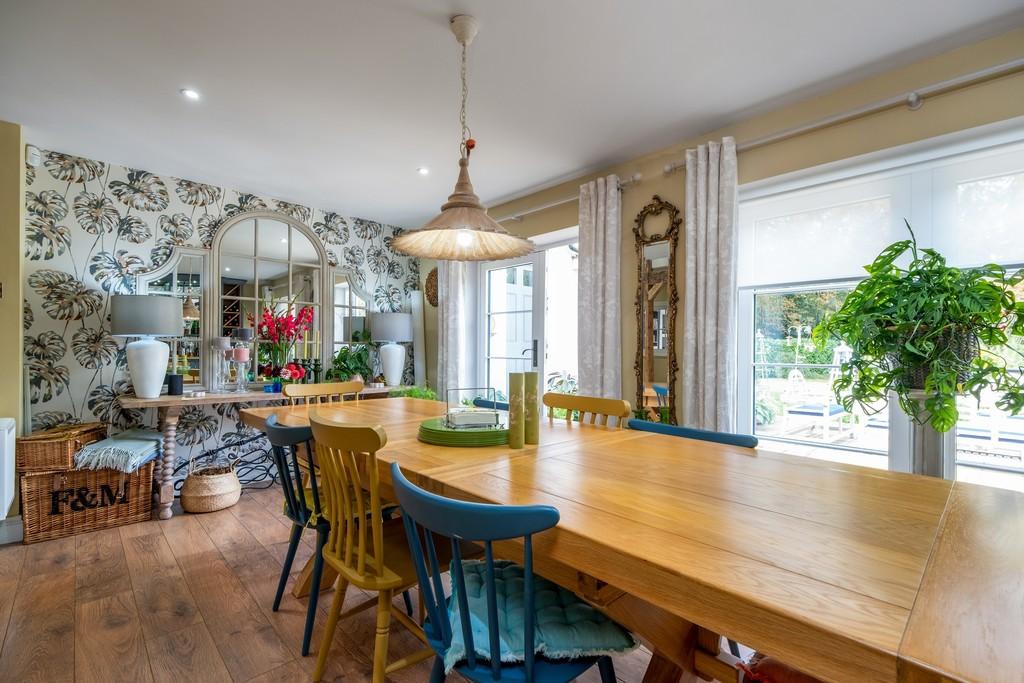 1440px-Elm Farm House-25