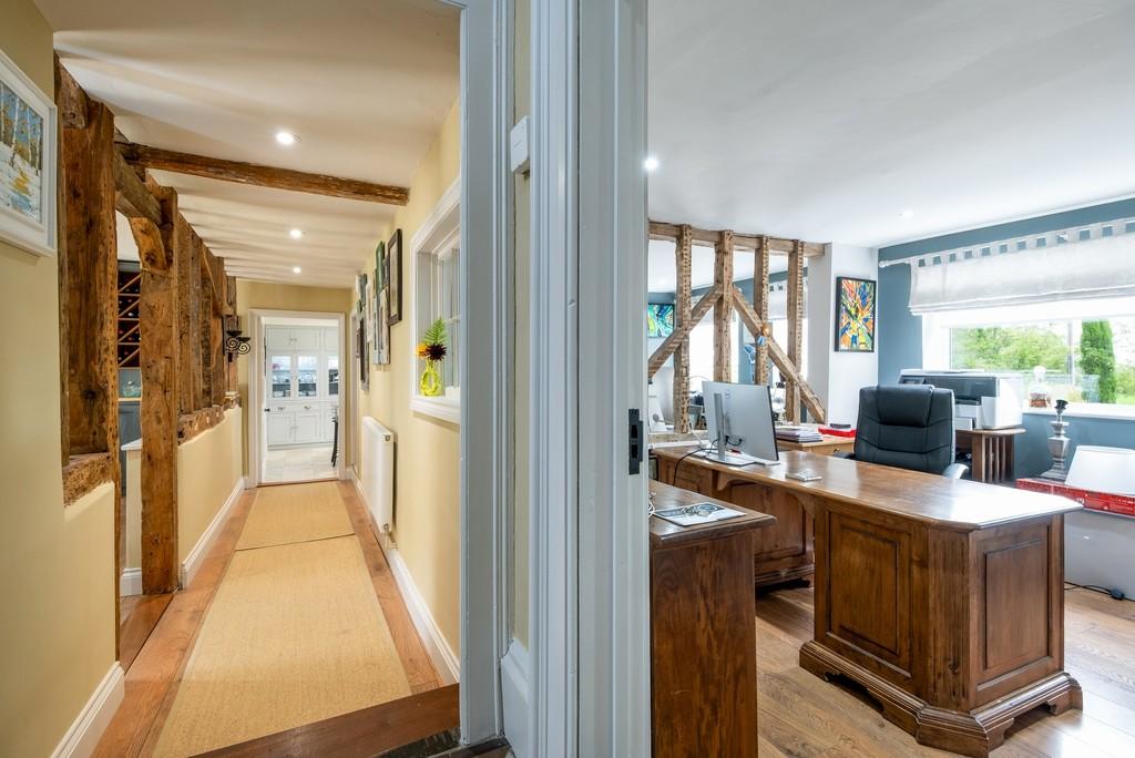 1440px-Elm Farm House-29