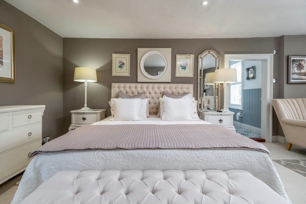 1440px-Elm Farm House-35