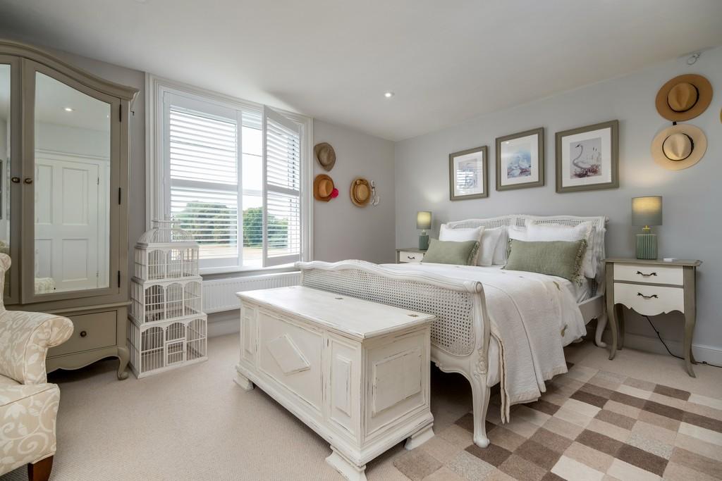 1440px-Elm Farm House-37